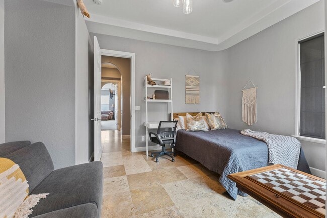 Building Photo - Beautiful Home in ArrowCreek!