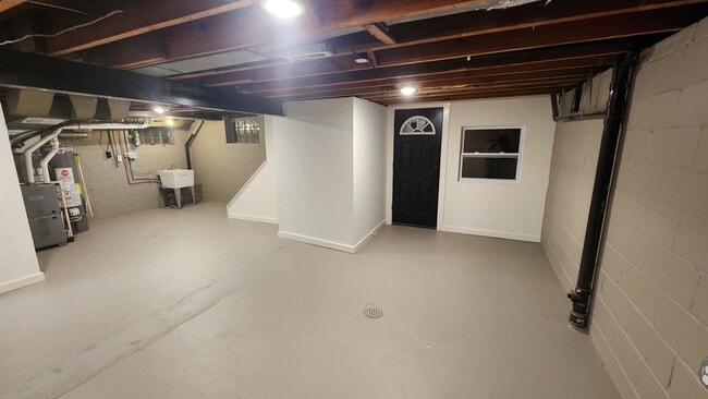 Building Photo - 4521 Gardenville Rd