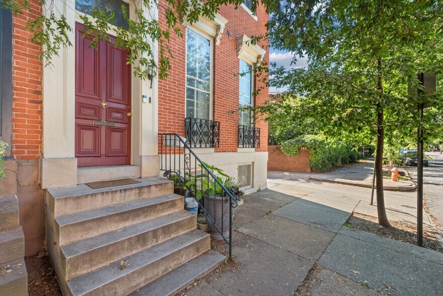 Building Photo - 239 W Lafayette Ave
