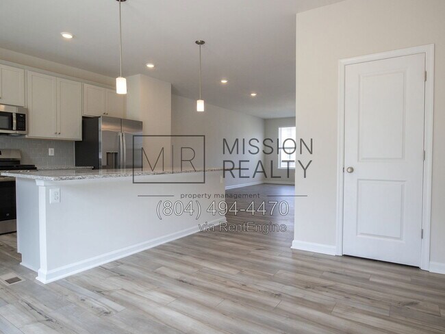 Building Photo - 8756 Whitman Dr