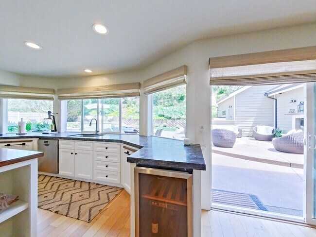 Building Photo - 33702 Calle Conejo