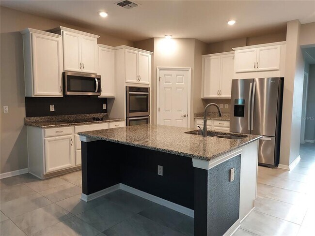 Building Photo - 4923 Rolling Greene Dr