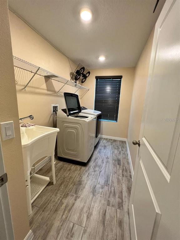 Building Photo - 700 Split Hoof Dr