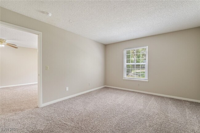 Building Photo - 3823 S Maryland Pkwy