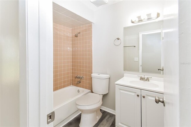 Building Photo - 903 Ashwood Ct