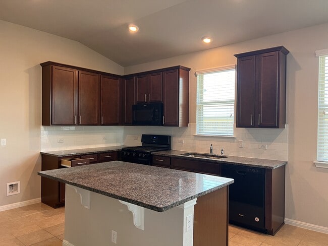 Building Photo - 1513 Carlene Pruett St