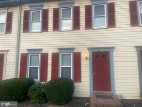 Building Photo - 203 Cross Keys Dr
