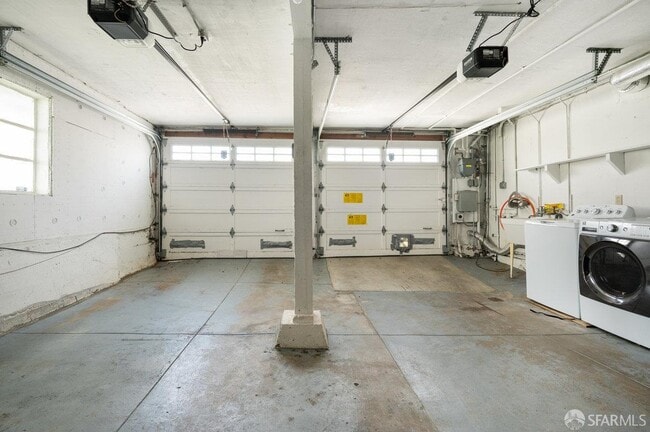Building Photo - 351 Santa Ana Ave