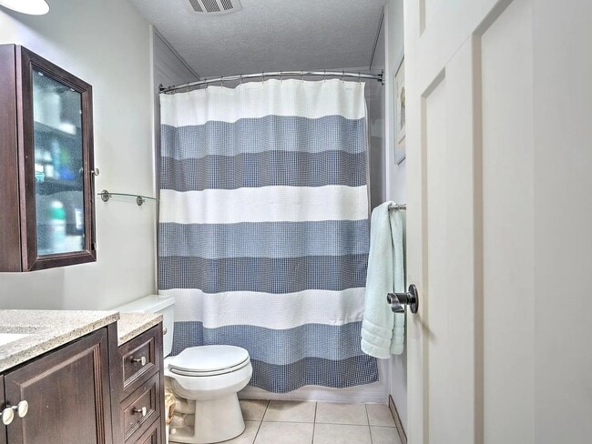 Building Photo - Papillion Home For Rent Near Offutt AFB