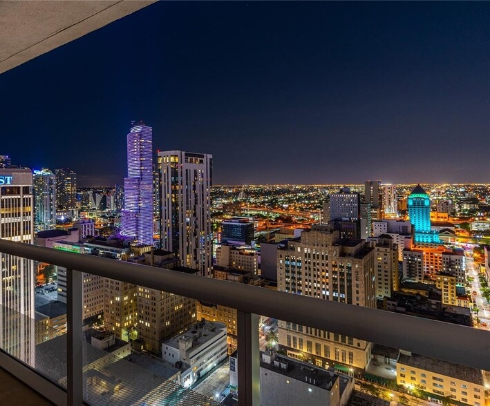 Building Photo - 50 Biscayne Blvd