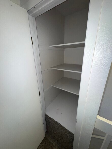 Building Photo - 7545 Banner Ct