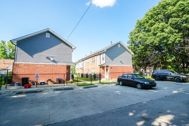 Building Photo - 1644 W Kentucky St