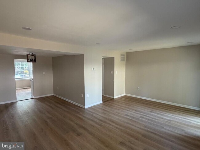 Building Photo - 12120 Stoneford Dr