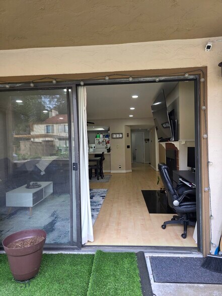 Building Photo - 9949 Scripps Westview Way