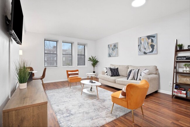 Building Photo - Pershing Properties