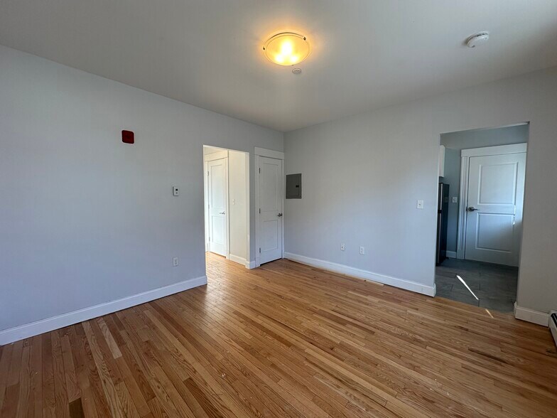 Building Photo - 231 Lafayette St