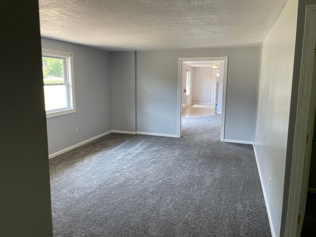 Building Photo - Charming 3-Bedroom Ranch Home in Comstock ...