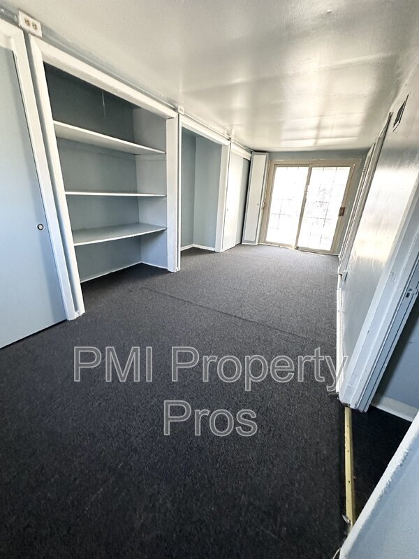 Building Photo - 6762 N 52nd St