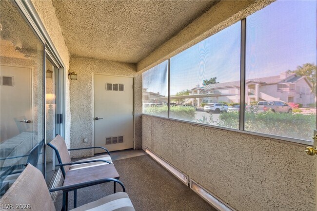 Building Photo - 5710 E Tropicana Ave