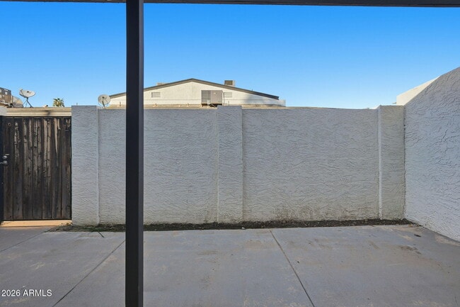 Building Photo - 1051 S Dobson Rd