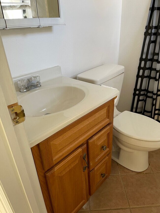 Building Photo - 1118 Macon Ave