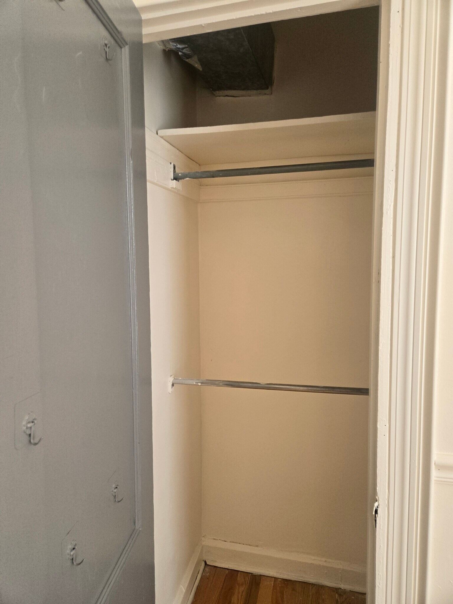 closet - 3259 W Potomac Ave