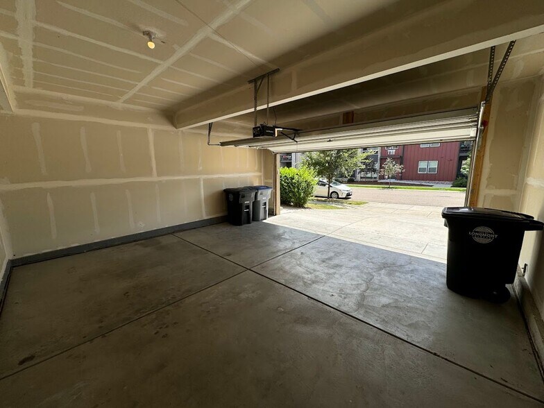 Building Photo - 1963 Winding Dr