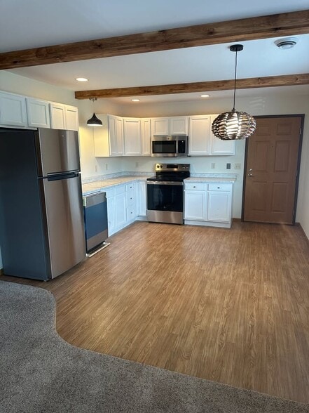 Building Photo - 2810 Willow Dr