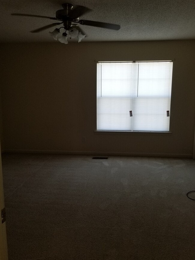 Building Photo - 3169 Achey Dr