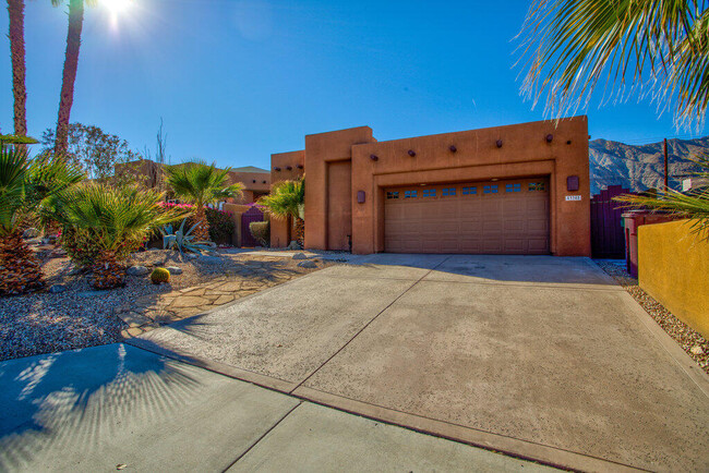 Building Photo - 53345 Avenida Obregon