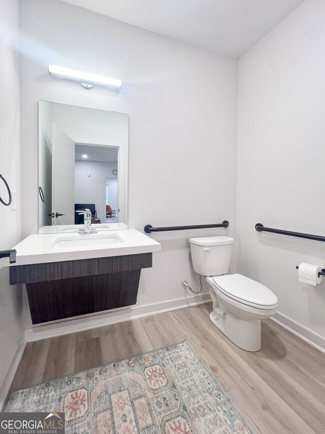 Building Photo - 240 Martha Dr