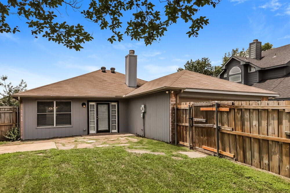 Building Photo - 2524 Park Valley Dr