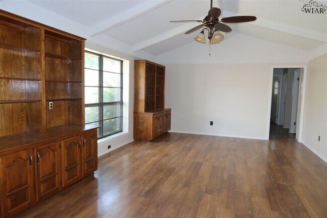 Building Photo - 4601 Misty Valley W