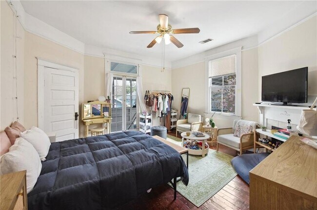 Building Photo - 7710 Plum St