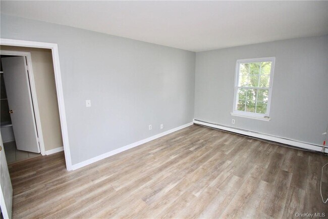Building Photo - 25 Lexington Hills Rd