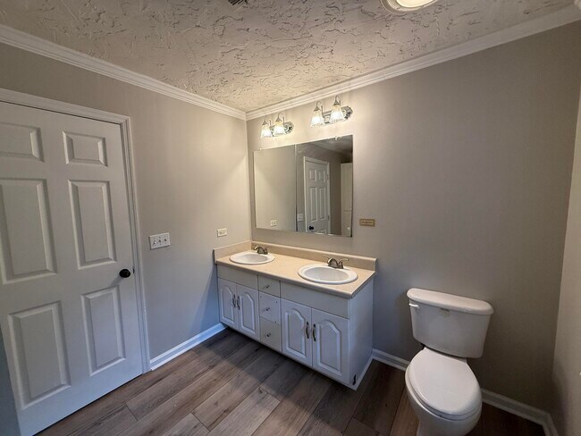 Building Photo - 72 Pisces Dr