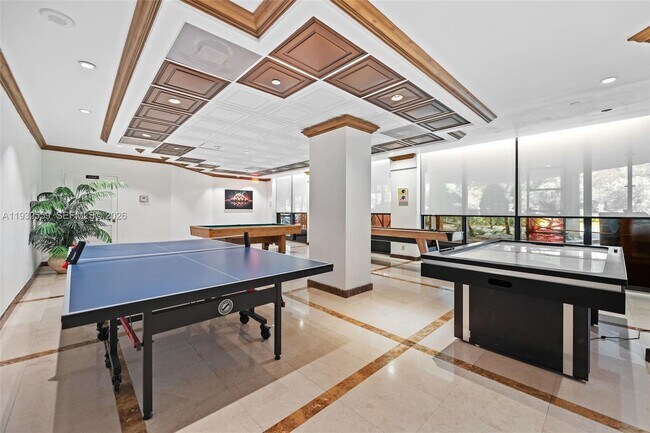 Building Photo - 18151 NE 31st Ct