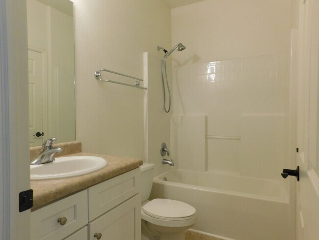 Building Photo - 2485 Fountainhead Blvd