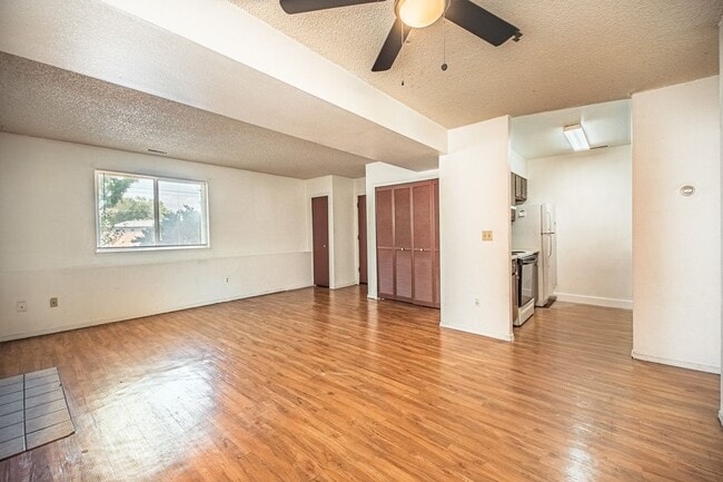 Building Photo - 1765 Zebulon Dr