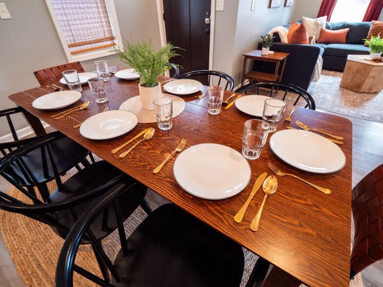 Building Photo - 6110 Lawn Ave