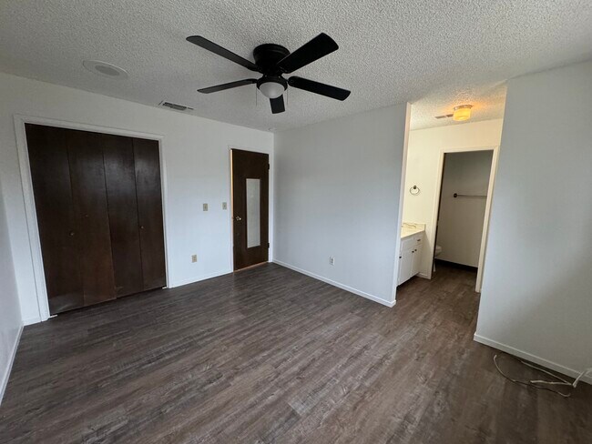 Building Photo - 1819 S Cindy Ct