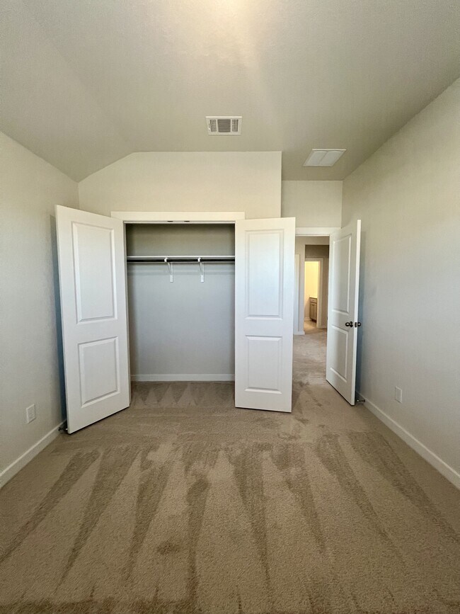 Building Photo - 14438 Inspiration Pt