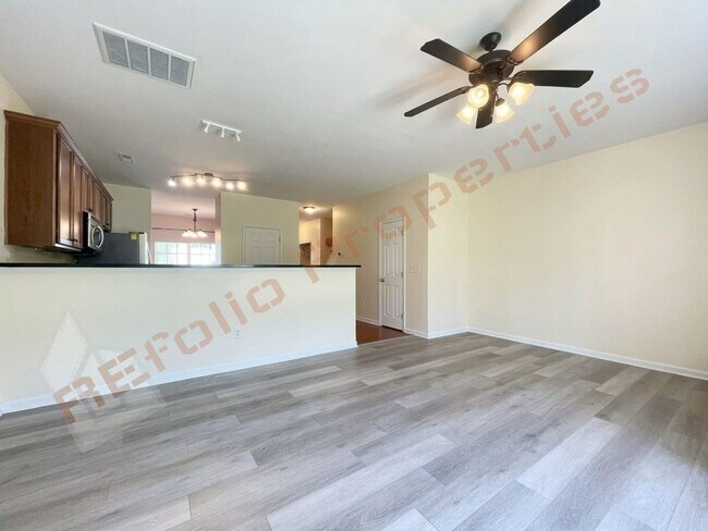 Building Photo - 1304 Cozart St