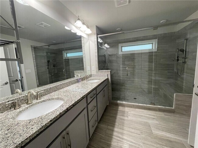 Building Photo - 4232 Perimeter Park E