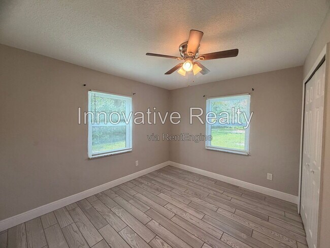 Building Photo - 144 N Park Ave