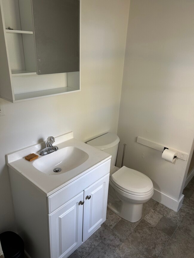 Building Photo - 625 Merchant St