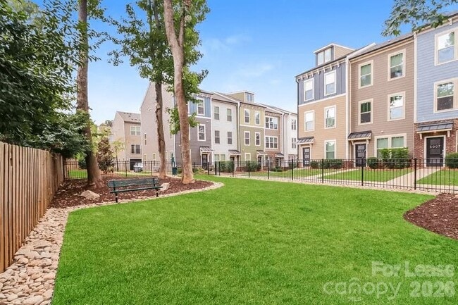 Building Photo - 2111 Freeland Pk Dr