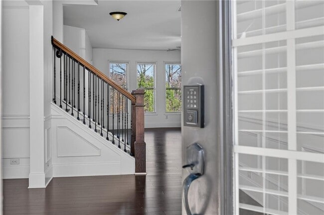 Building Photo - 7445 Oldbury Pl