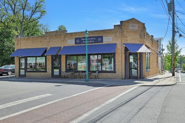 Building Photo - 962 Rte 9W