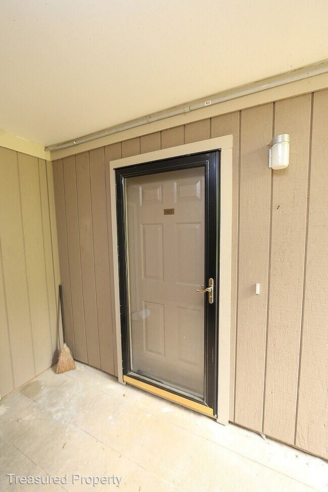 Building Photo - 3706 Chimney Ridge Pl